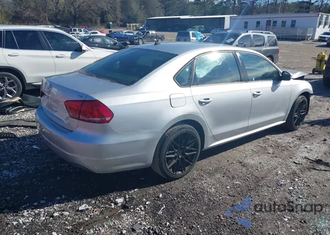 2014 Volkswagen Passat 1.8T S z USA, uszkodzony, nr VIN 1VWAS7A37EC032446